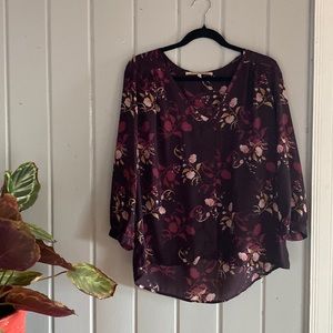 3/4 sleeve maroon blouse. Excellent condition.